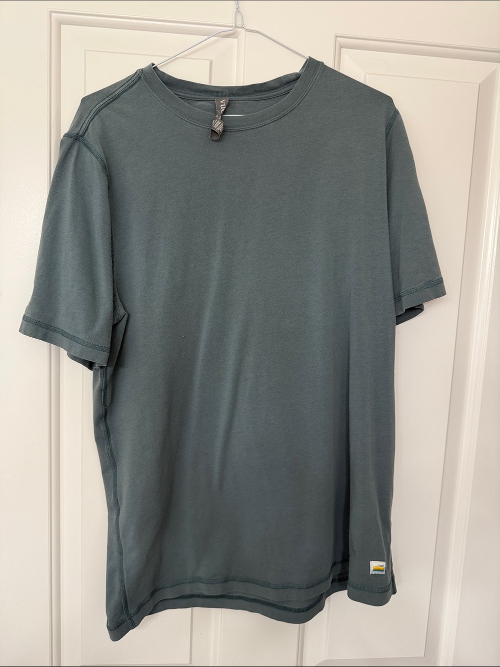 Vuori Short Sleeve Crew Tee in Slate Greenish-Blue
